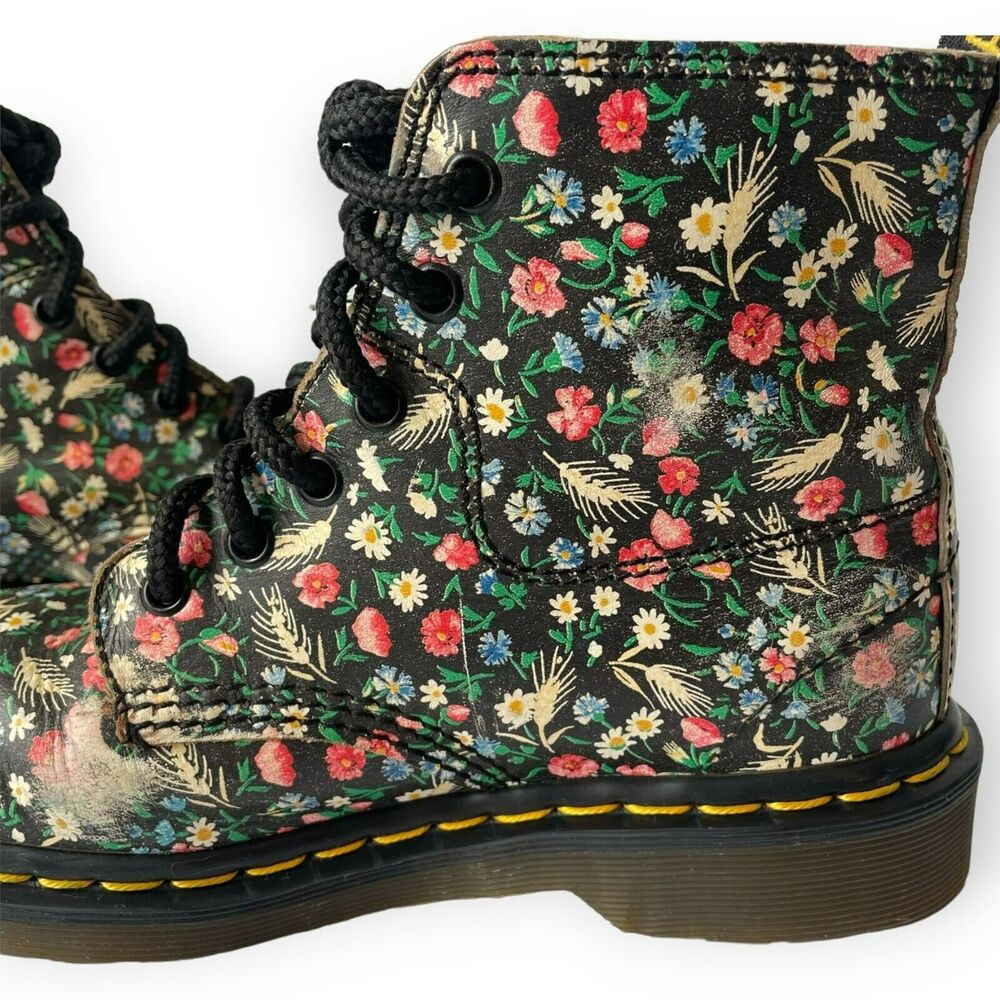Dr. Martens Floral Made in England Leather Boots US 6 UK 4 Eye 90's Wheat Black - Picture 10 of 15